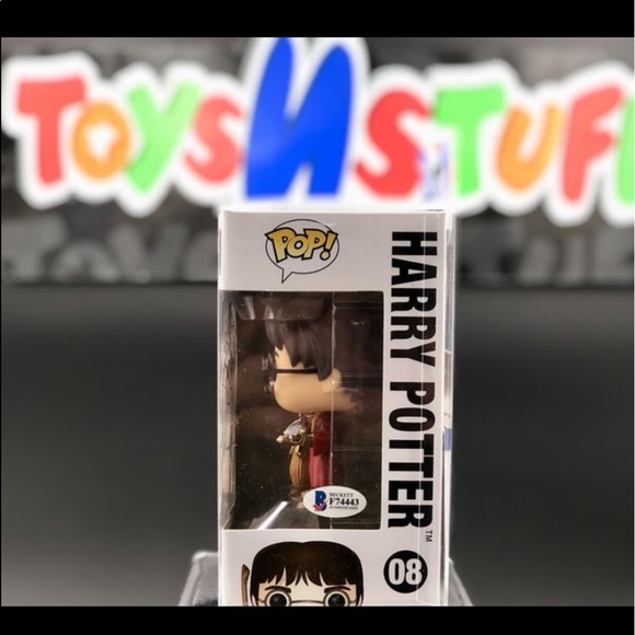 Autographed Harry Potter #8 Funko Pop! - Picture 2 of 3